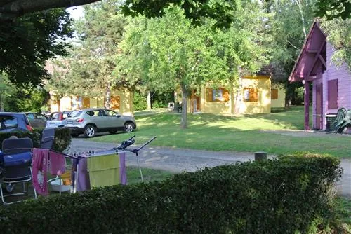 camping-et-villagechalets-du-breuil-bourbon-lancy-af2us