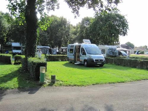 camping-et-villagechalets-du-breuil-bourbon-lancy-tkzm4