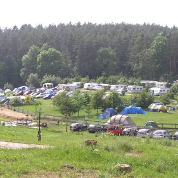 camping-am-bauernhof-feldberger-seenlandschaft-djmrj