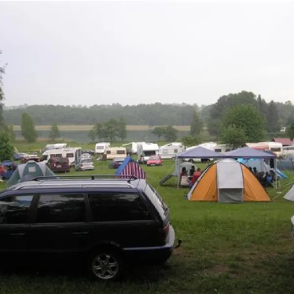 camping-am-bauernhof-feldberger-seenlandschaft-y58t3