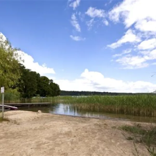 camping-am-bauernhof-feldberger-seenlandschaft-ycrr5