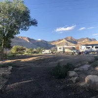 castle-gate-rv-park-campground-helper-r2fbf