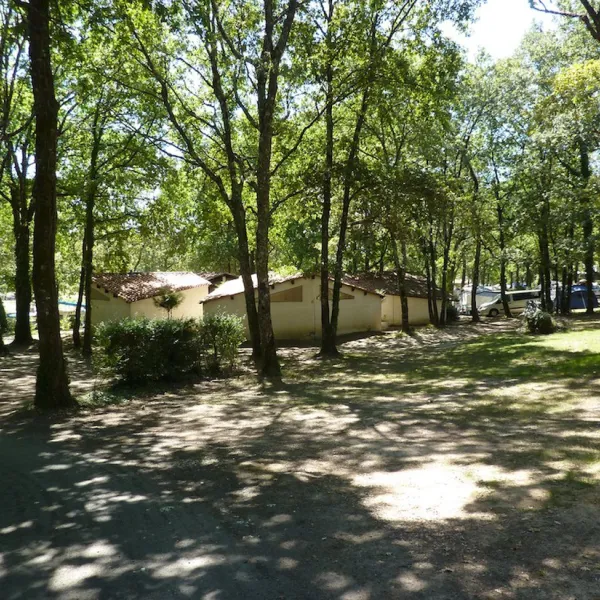 camping-orpheo-negro-douville-ysgfc