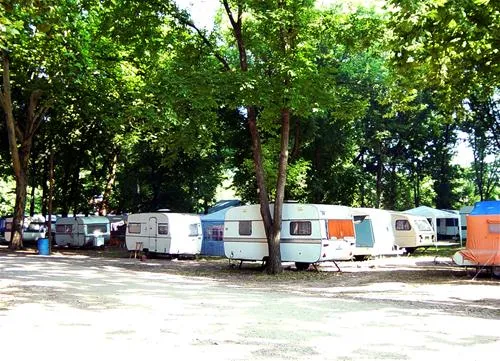 camping-belocrkvanska-jezera-bela-crkva-bela-crkva-0spvm