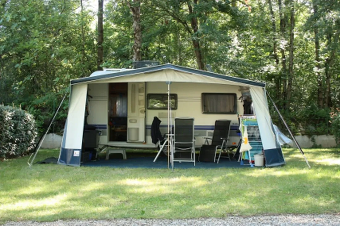 camping-la-roucateille-montgaillard-x1nzk