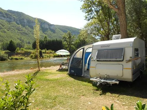 camping-les-bords-du-tarn-mostuejouls-2dzww