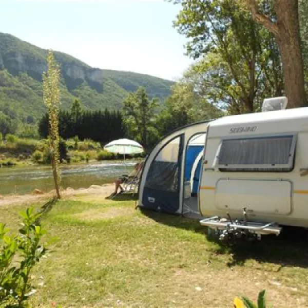 camping-les-bords-du-tarn-mostuejouls-2dzww