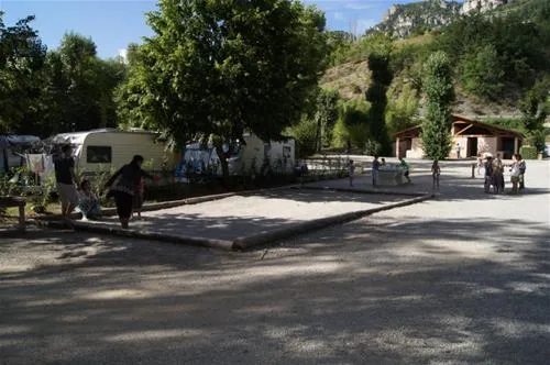 camping-les-bords-du-tarn-mostuejouls-677am