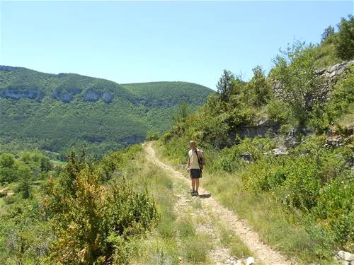 camping-les-bords-du-tarn-mostuejouls-8oivg