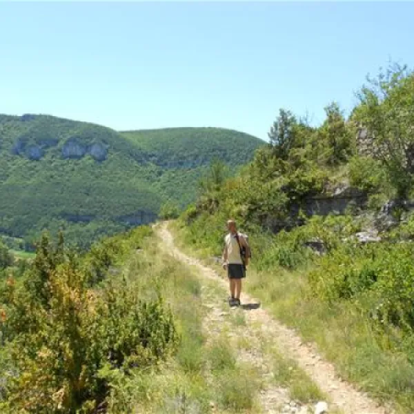 camping-les-bords-du-tarn-mostuejouls-8oivg