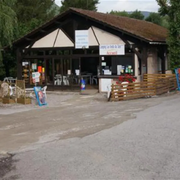 camping-les-bords-du-tarn-mostuejouls-lijkx