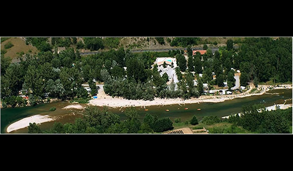 camping-les-bords-du-tarn-mostuejouls-m4bly