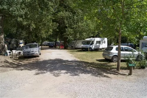camping-les-bords-du-tarn-mostuejouls-plknj