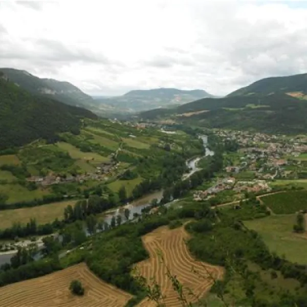 camping-les-bords-du-tarn-mostuejouls-rn4pp