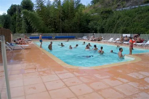 camping-les-bords-du-tarn-mostuejouls-yqhia