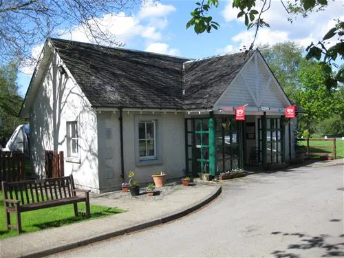 camping-and-caravanning-site-luss-luss-hmqi5