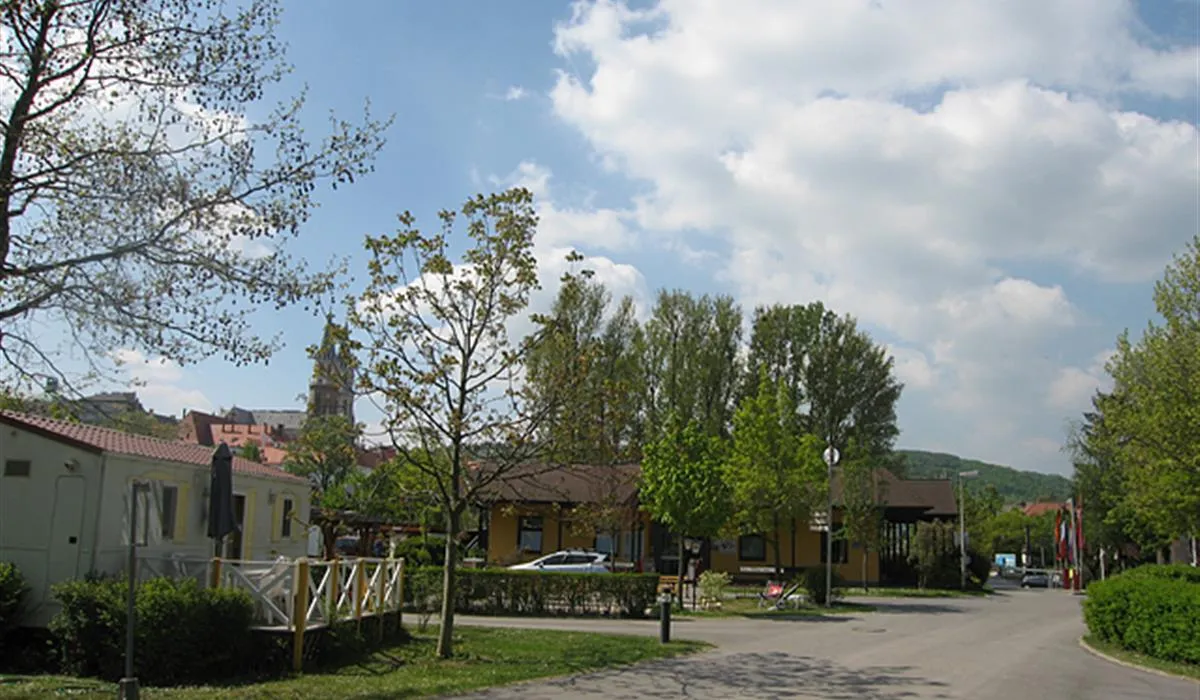 donaupark-camping-klosterneuburg-klosterneuburg-kpv2t