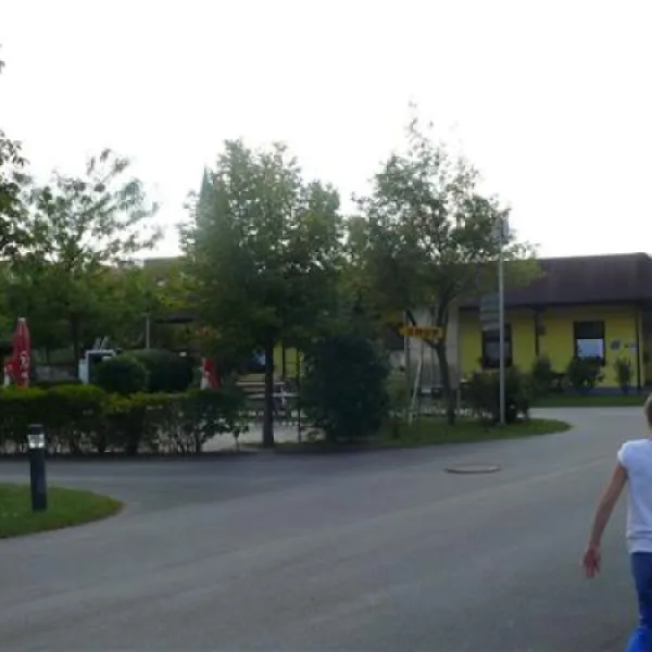 donaupark-camping-klosterneuburg-klosterneuburg-ul18e
