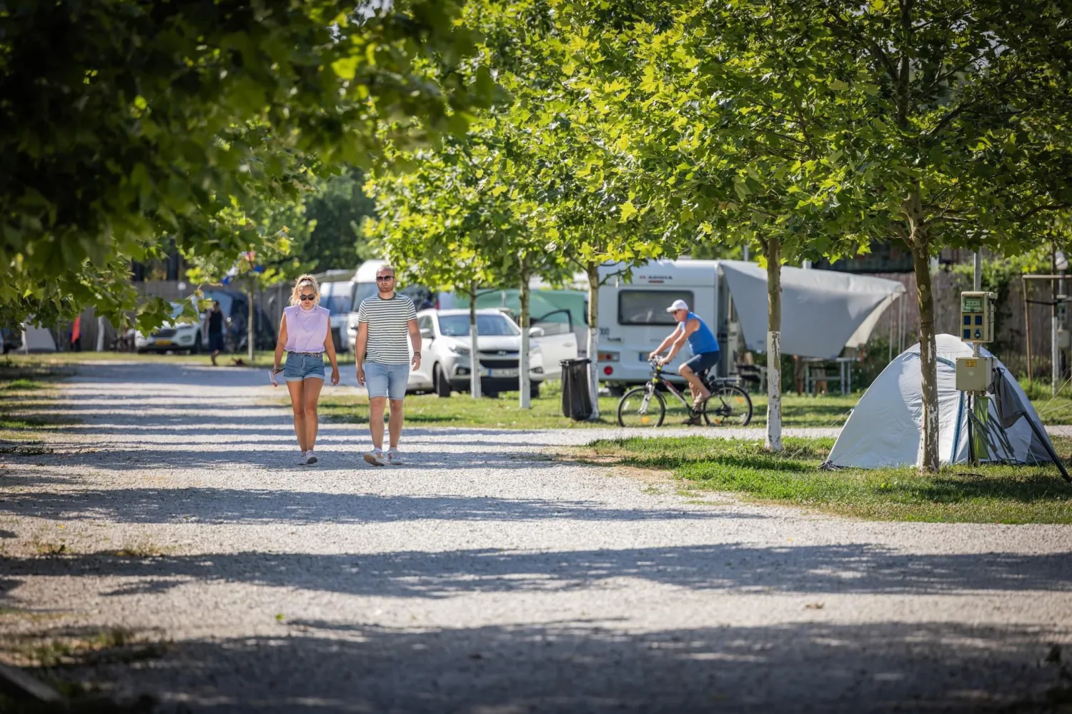 arena-camping-guesthouse-budapest-budapest-lefoq