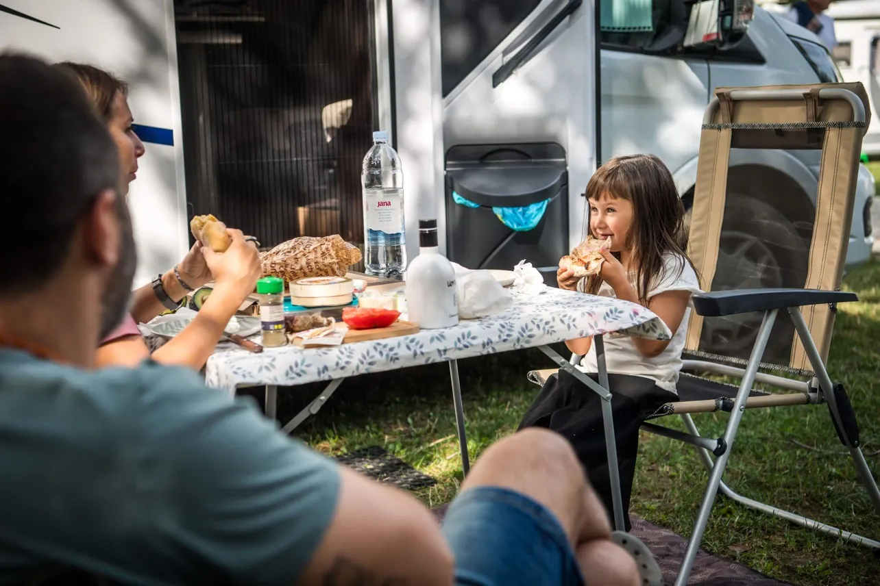 arena-camping-guesthouse-budapest-budapest-xaopx
