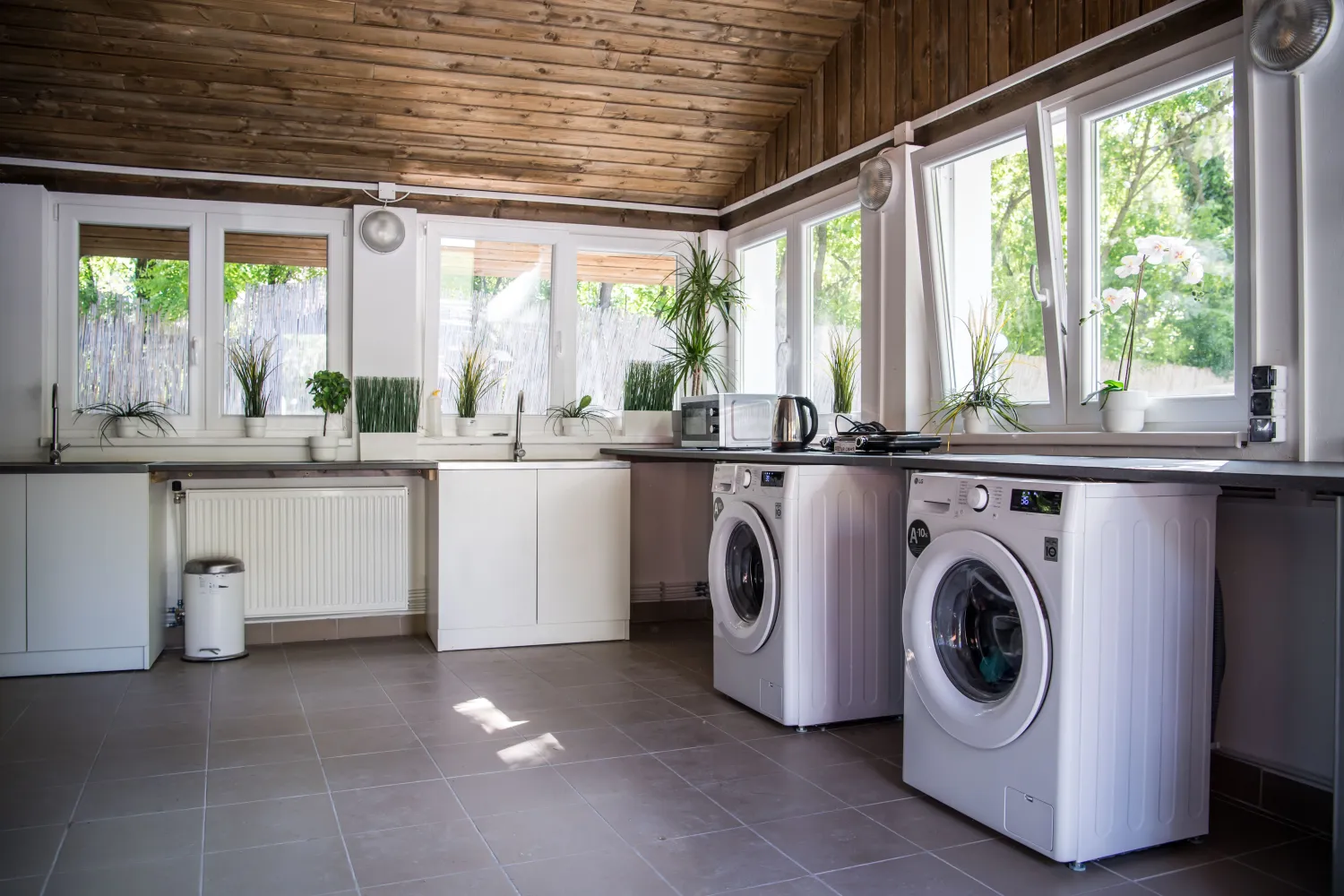arena-camping-guesthouse-budapest-budapest-zy6ma