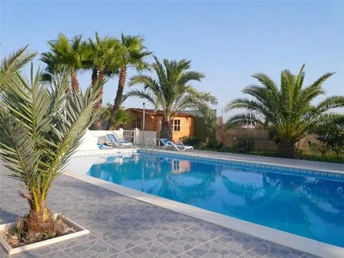 campingla-escuera-la-marina-0dmog
