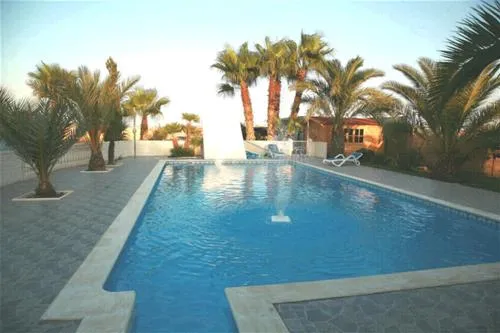 campingla-escuera-la-marina-iuqiz