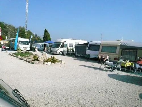 campingla-escuera-la-marina-js1uq