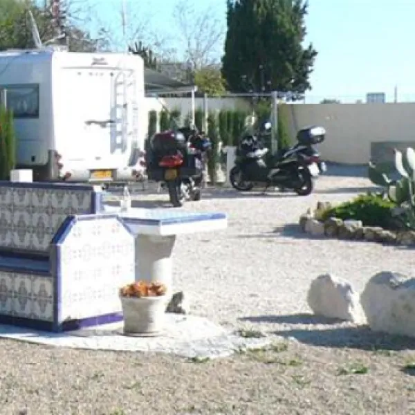 campingla-escuera-la-marina-ucjbb