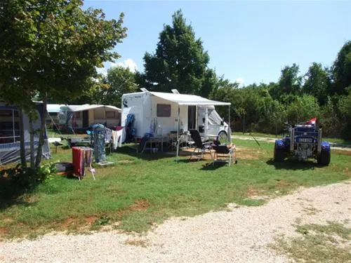 campingin-finida-umag-umag-quhhx