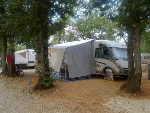 campingin-finida-umag-umag-zyir0