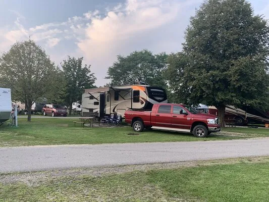 neshonoc-lakeside-camp-resort-west-salem-k435k