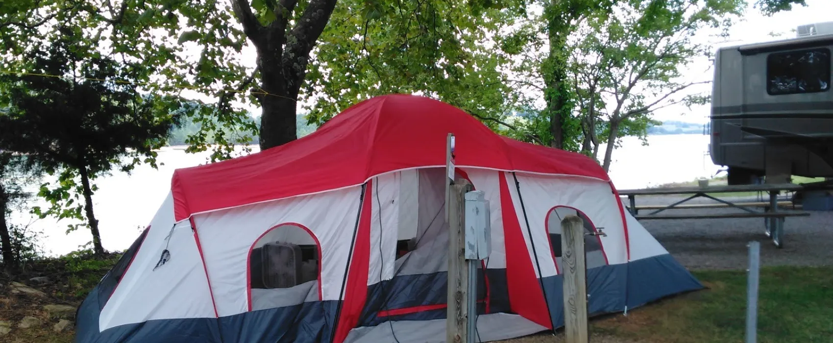 Mountain Cove  Marina and Campground