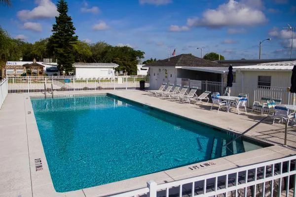 woodalls-mobile-home-village-rv-park-lakeland-vqkyf