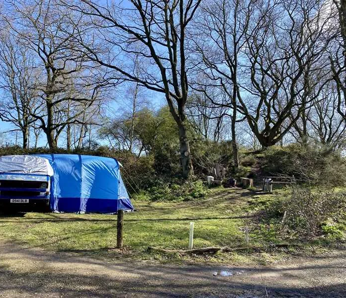 dreamy-hollow-woodland-campsite-and-ww1-trenches-kings-lynn-4sckx