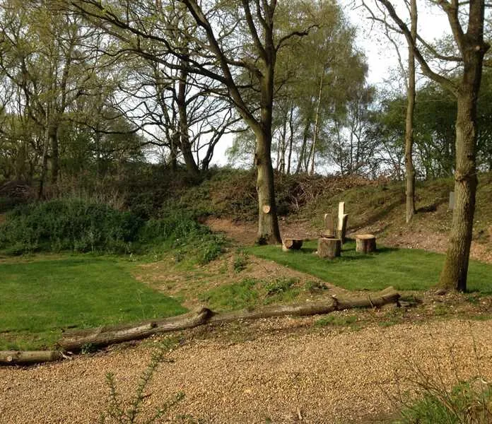 dreamy-hollow-woodland-campsite-and-ww1-trenches-kings-lynn-q26hs