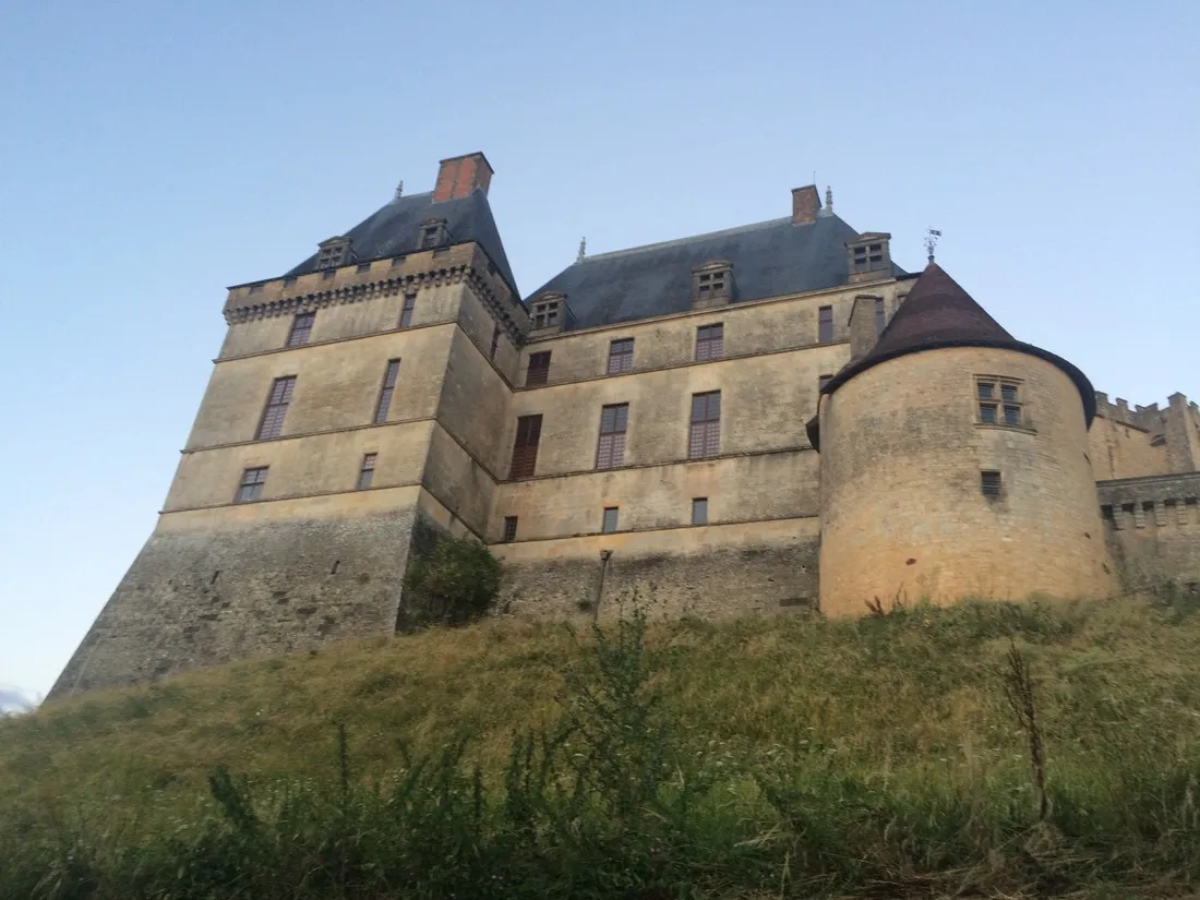 yelloh-village-chateau-de-fonrives-villereal-lot-et-garonne-0tihc