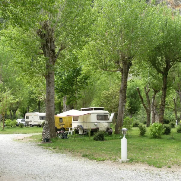 les-peupliers-le-rozier-lozere-88n1v