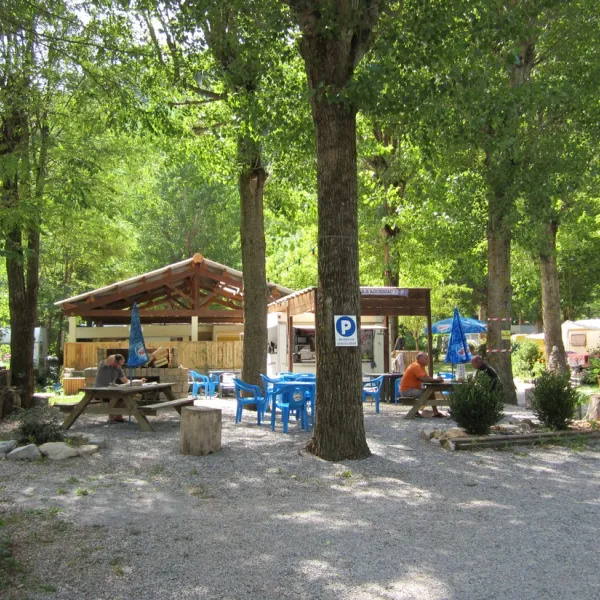 les-peupliers-le-rozier-lozere-ujnwu