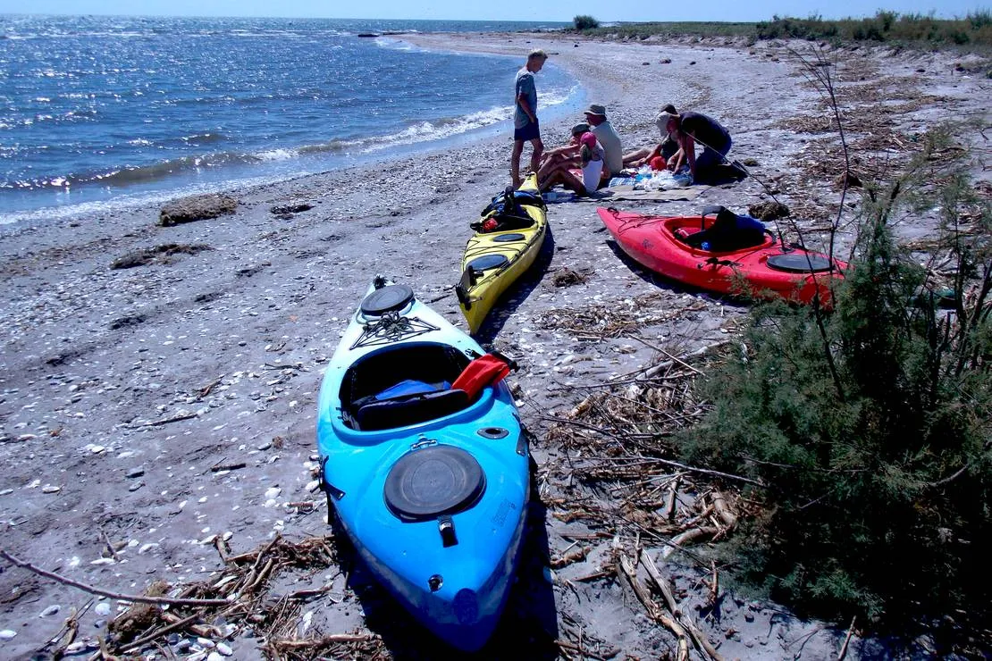 slow-motion-danube-delta-sulina-city-1liss