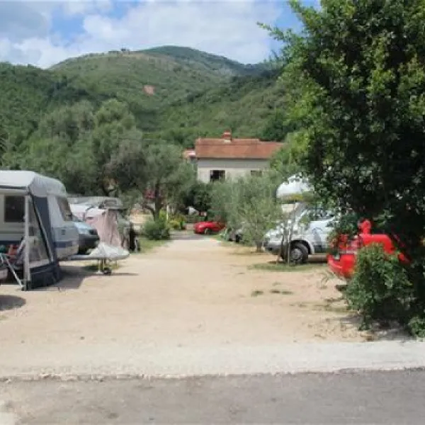 camping-zlokovic-bijela-oqo4m
