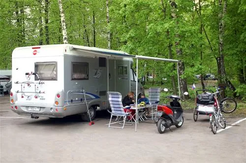 camping-sokolniki-moskau-d2dkg