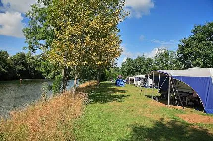 camping-la-plage-blanche-jura-60ar9