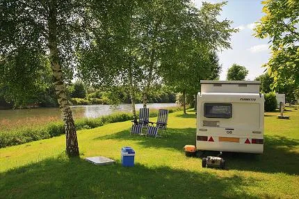 camping-la-plage-blanche-jura-7ihqg