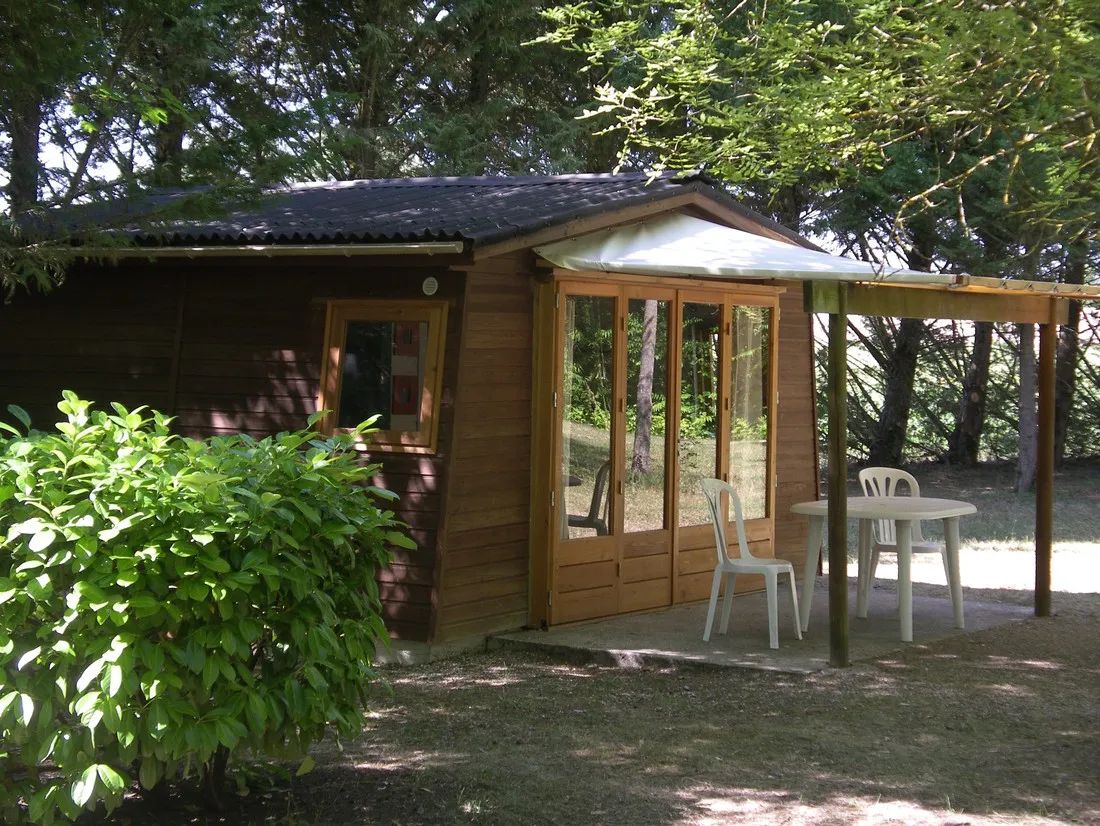 camping-le-petit-lion-vendoire-ugbiq
