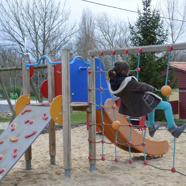 camping-le-petit-lion-vendoire-zfzzb