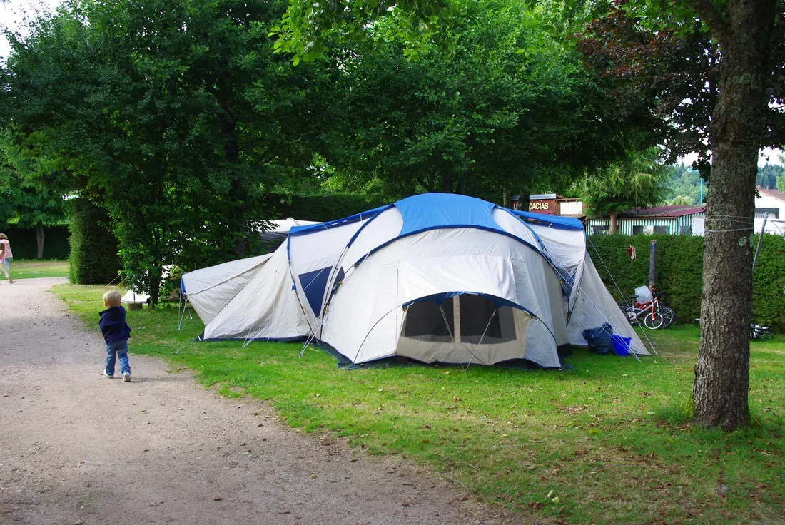 camping-nature-les-acacias-anould-22thq