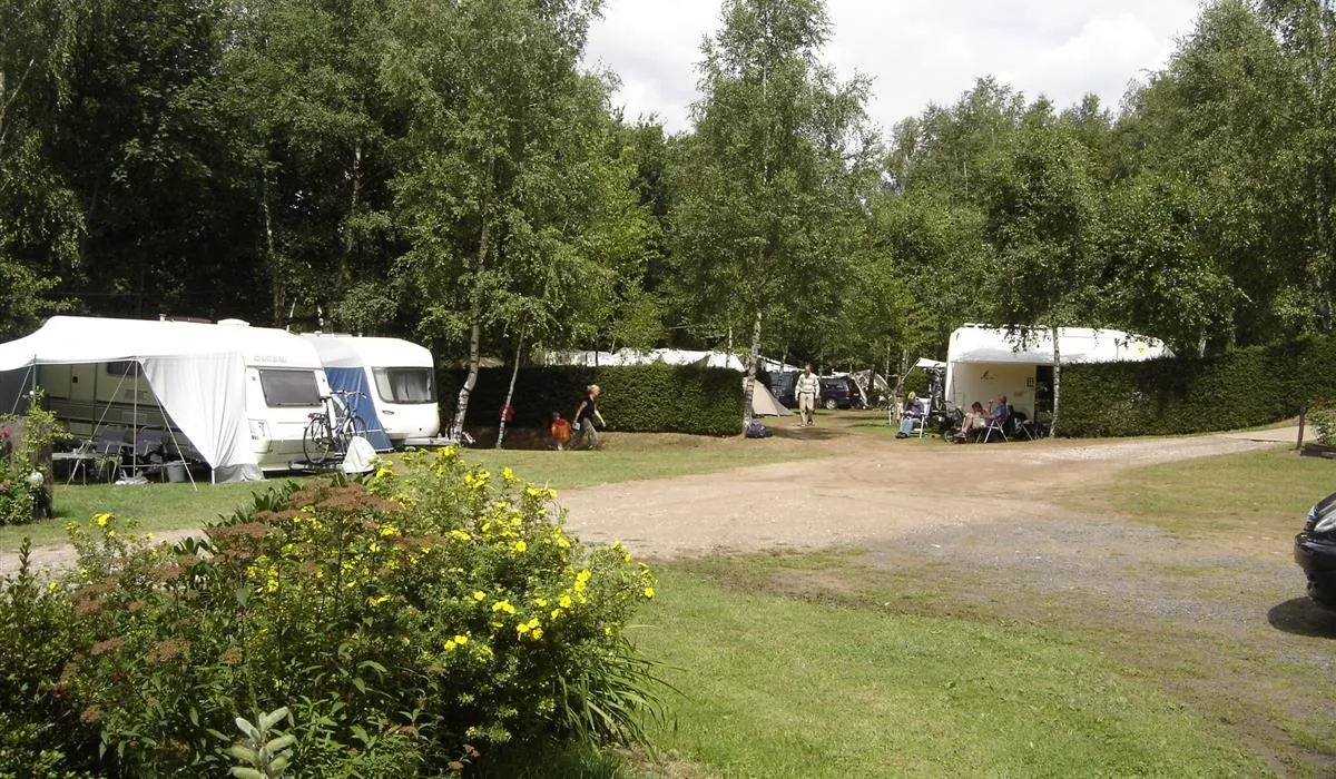 camping-nature-les-acacias-anould-fjhvn