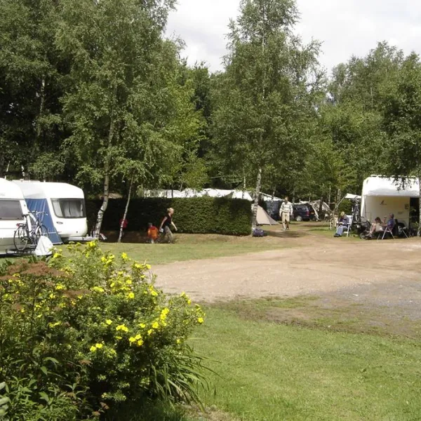 camping-nature-les-acacias-anould-fjhvn