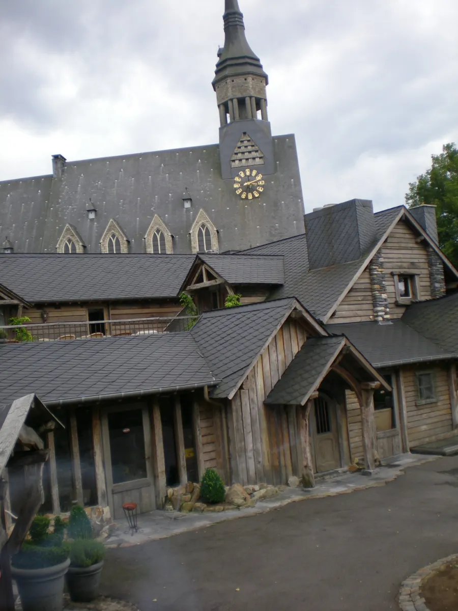 camping-les-neufs-pres-grand-halleux-flgdh